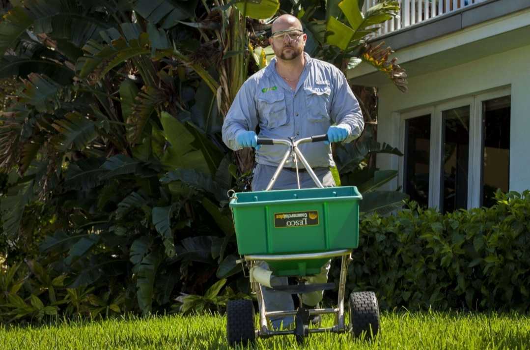 an expert in Lawn Aeration in West Palm Beach